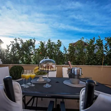 Vivaldi Deluxe - Three Bedroom With Jacuzzi And Sea View * Ντουμπρόβνικ