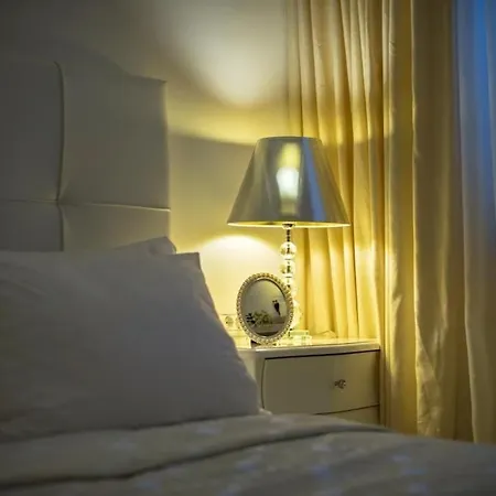 Vivaldi Deluxe - Three Bedroom With Jacuzzi And Sea View Διαμέρισμα
