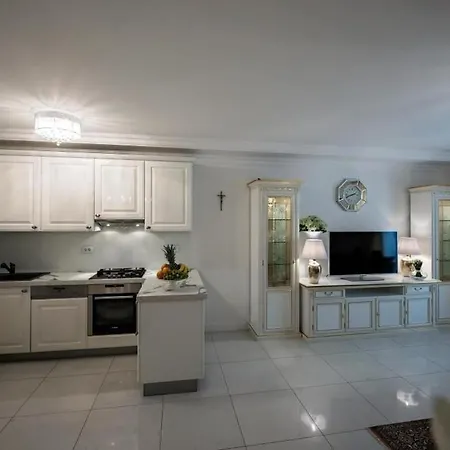 Apartment Vivaldi Deluxe - Three Bedroom With Jacuzzi And Sea View *