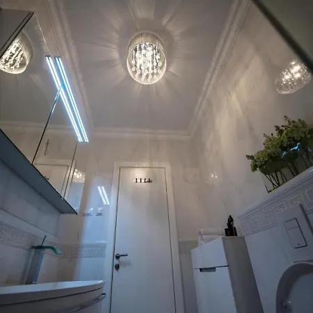 דירה Vivaldi Deluxe - Three Bedroom With Jacuzzi And Sea View דוברובניק