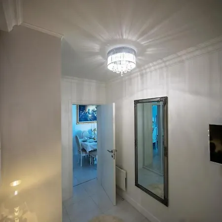 Apartment Vivaldi Deluxe - Three Bedroom With Jacuzzi And Sea View *